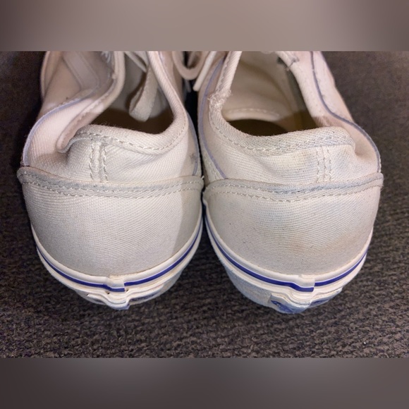 Vans - Picture 4 of 4